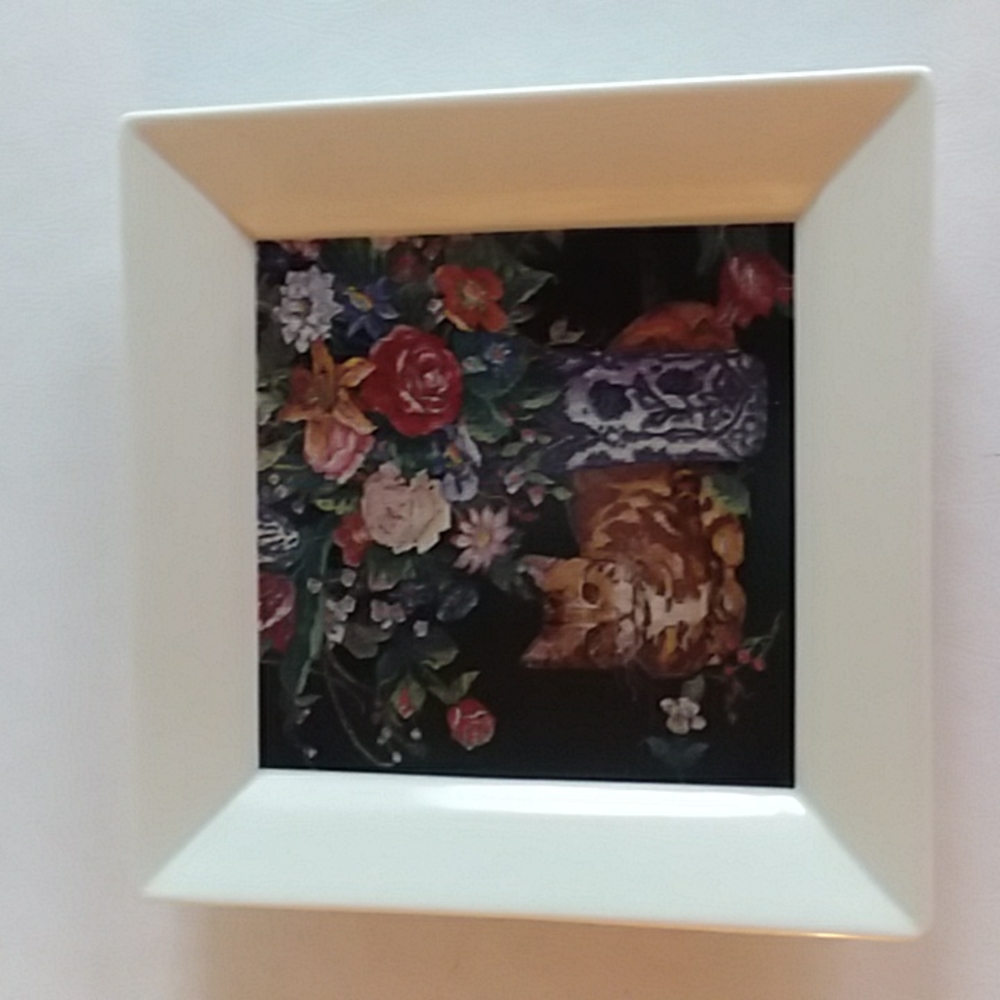 Adorable Cat Decor - Picture 3 of 4